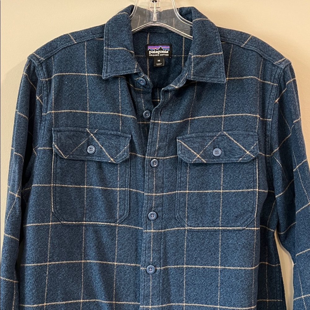 Patagonia - XS, Navy Window Pane Checkered Organic Cotton Button Up - Picture 3 of 8